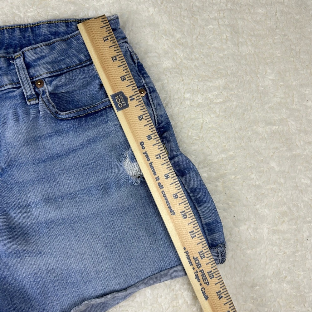 Signature Levi Strauss Womens Mid Rise Distressed Denim Shorts Light Wash Size12 - Picture 6 of 12